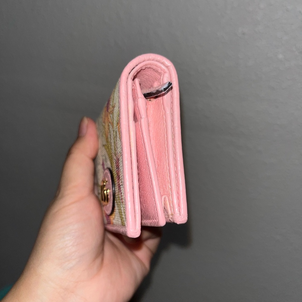 Gucci Flora Limited Edition Bifold Wallet - Picture 7 of 9